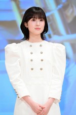 福本莉子、映画『20歳のソウル』完成披露舞台あいさつに登場