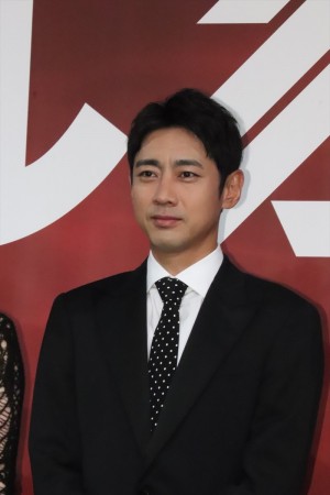 小泉孝太郎、映画『バスカヴィル家の犬　シャーロック劇場版』完成報告会に登場