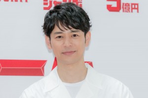 「ドリームジャンボ宝くじ」「ドリームジャンボミニ」発売記念イベントに出席した妻夫木聡