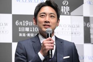 小泉孝太郎、『連続ドラマW　松本清張　眼の壁』完成報告会に登場
