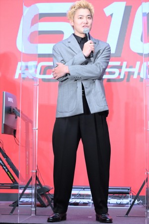 野村周平、映画『ALIVEHOON アライブフーン』完成報告イベントに登場