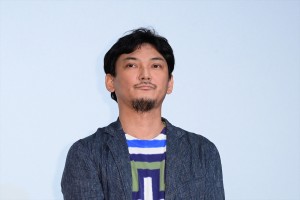 渡辺謙作監督、映画『はい、泳げません』公開記念舞台挨拶に登場