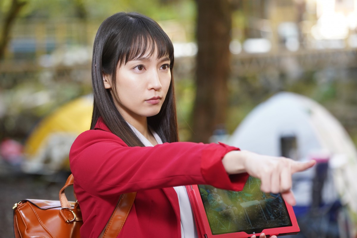 吉田鋼太郎×吉岡里帆『監察の一条さん』ゆるふわ胸キュン爆盛の場面写真一挙解禁