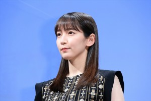 吉岡里帆、映画『島守の塔』完成披露試写会に登場
