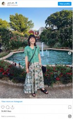 和田唱からプレゼントのワンピースを着こなす上野樹里 ※「上野樹里」インスタグラム