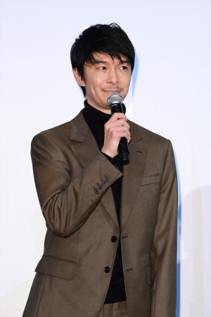 長谷川博己、映画『はい、泳げません』公開記念舞台挨拶に登場
