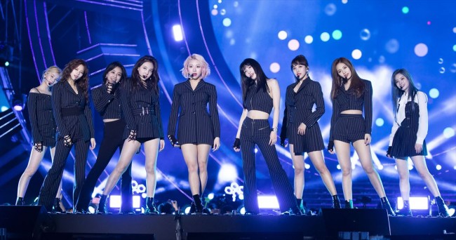 TWICE再契約に「神様ありがとう」の声、TREASURE年末まで10人体制に【気になる韓国エンタメニュース3選】