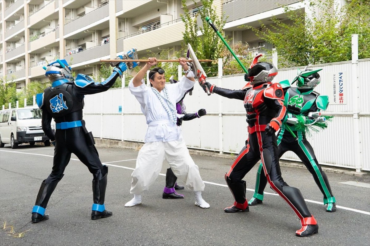 『スーパー戦闘 純烈ジャー 追い焚き☆御免』本予告＆場面写真15点一挙解禁　ライダー俳優も出演決定