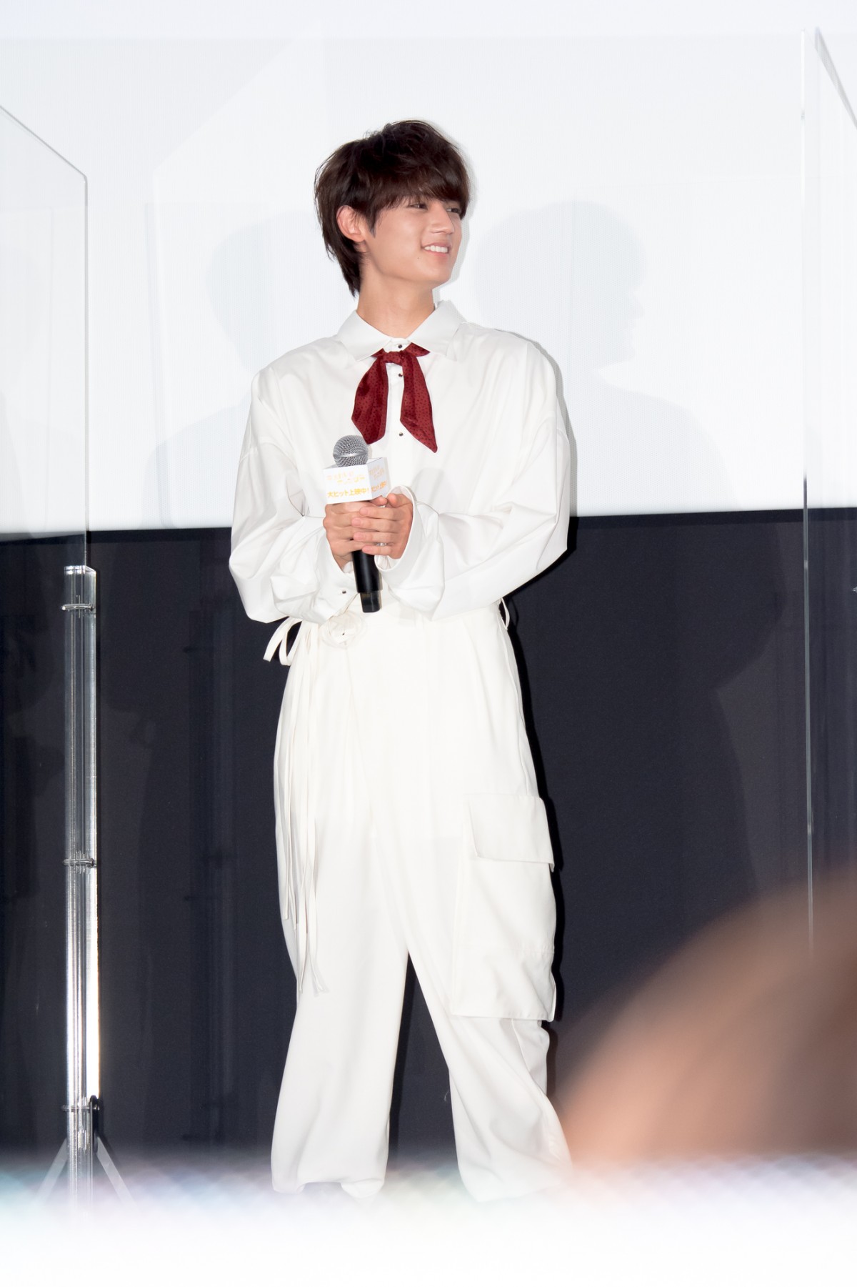 Snow Man岩本照、舞台あいさつ欠席でメッセージ　命日のジャニーさんへの思いも