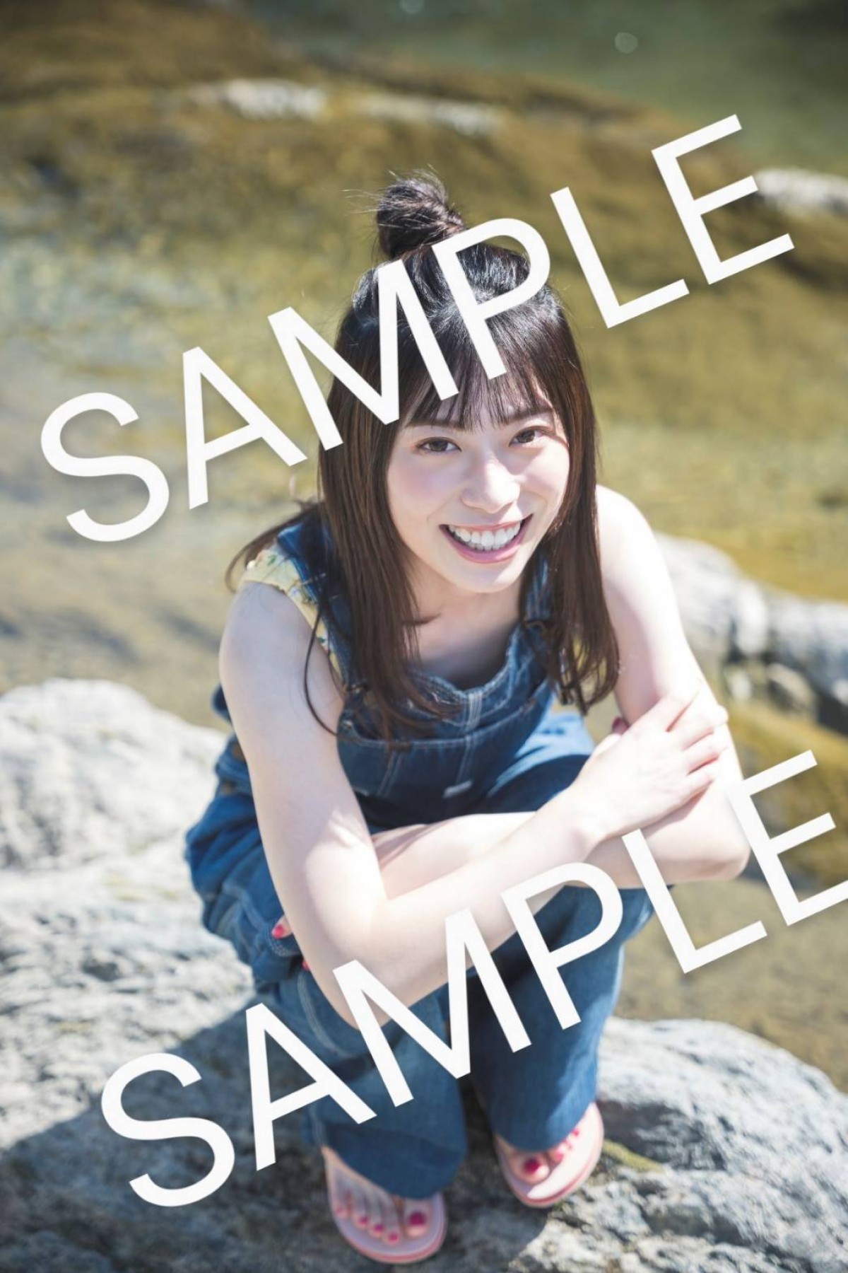 日向坂46・東村芽依1st写真集、店舗別特典ポストカード全13種類の絵柄を公開