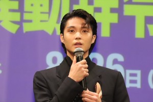 磯村勇斗、映画『異動辞令は音楽隊！』完成披露試写会に登場