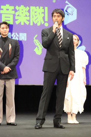 阿部寛、映画『異動辞令は音楽隊！』完成披露試写会に登場