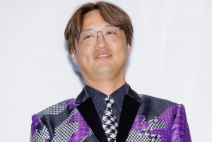 『スーパー戦闘 純烈ジャー 追い焚き☆御免』完成披露舞台あいさつに登場した酒井一圭