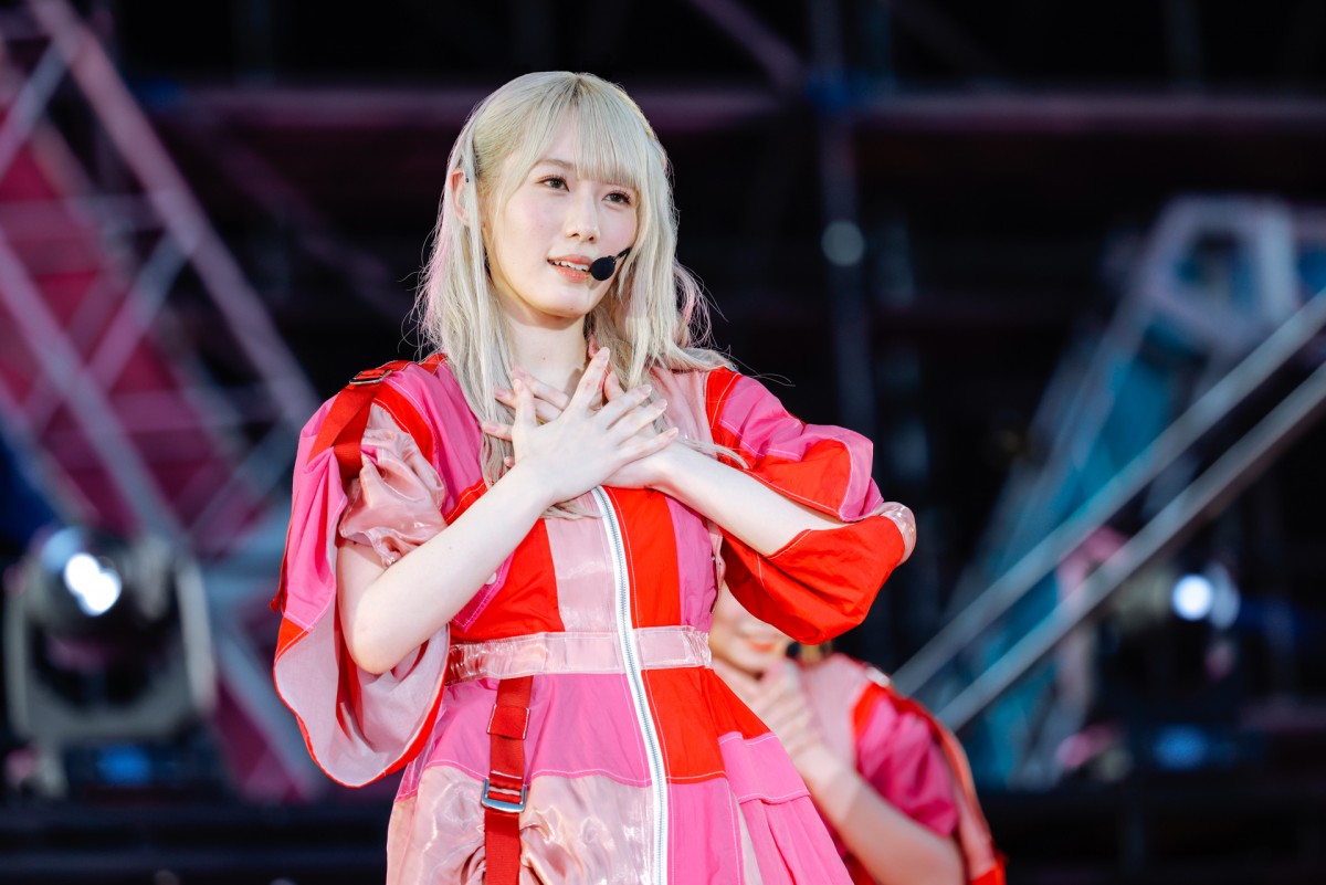 櫻坂46・尾関梨香＆原田葵が卒業セレモニー　7年間のアイドル活動に感謝
