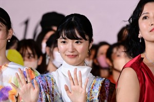 川床明日香、映画『沈黙のパレード』ジャパンプレミアイベント＆完成披露試写会舞台あいさつに登場