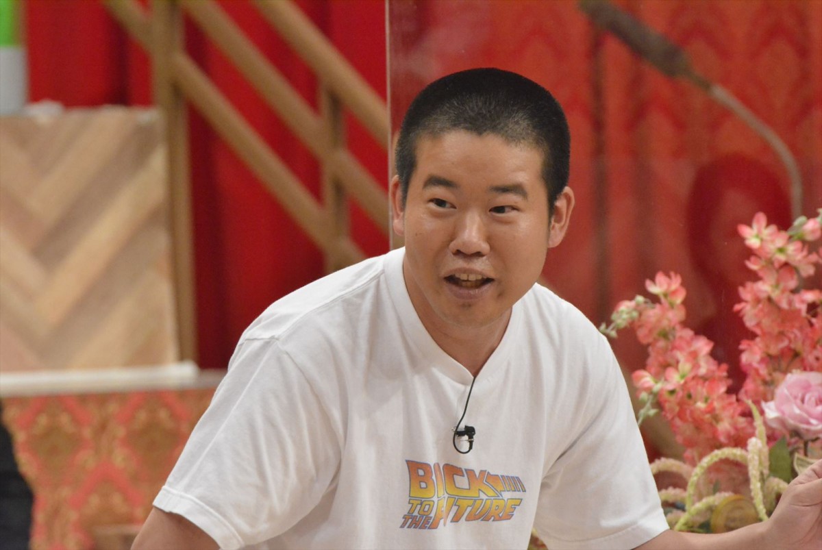 オズワルド伊藤、キャバクラ・ガールズバーに1000万円「イワクラを連れてくことも」