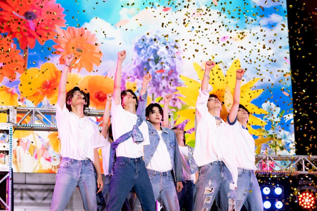 『君の花になる』“弾”高橋文哉、“あす花”本田翼の耳元で宣言　「胸キュン」「ドキッとした」と反響