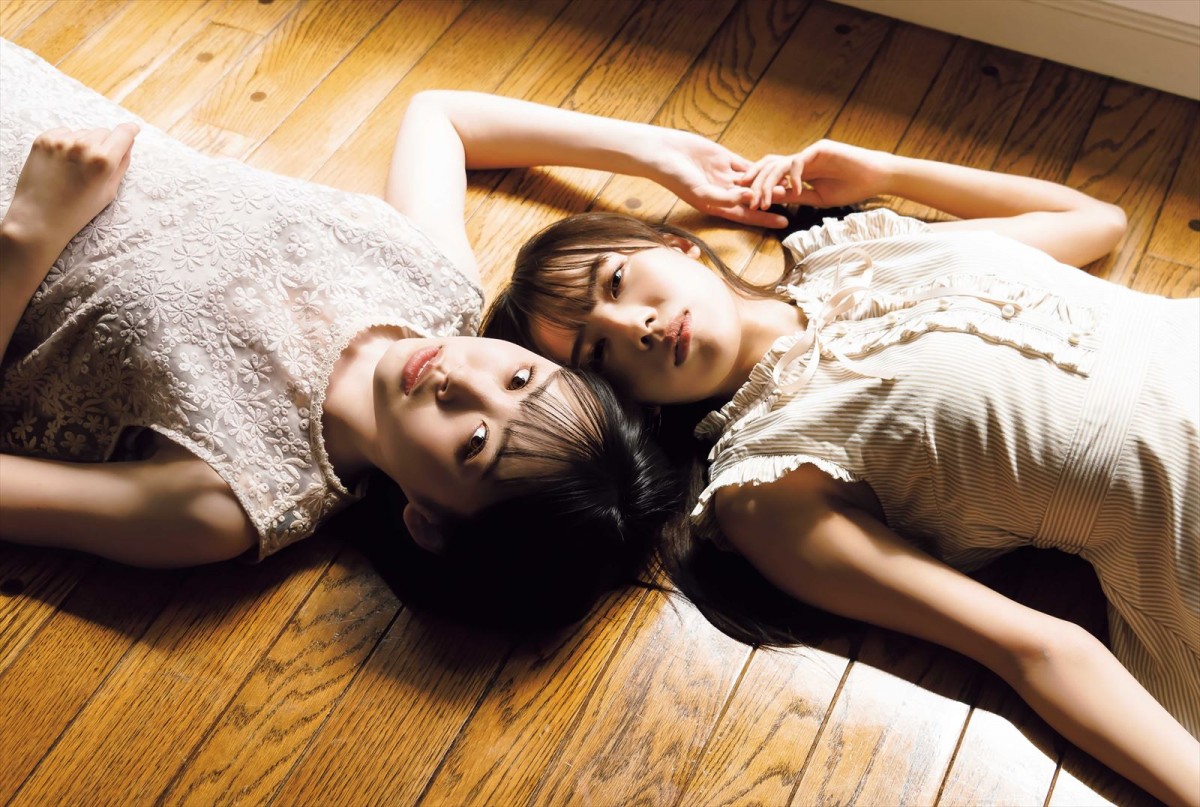日向坂46・高橋未来虹＆森本茉莉、仲良しペアでセーラー服姿披露