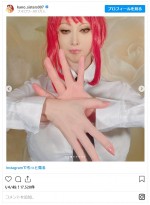叶美香によるマキマのコスプレ　※「叶姉妹」インスタグラム