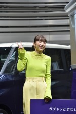 「日産ルークスカプセル」登場記念イベントに登壇した若槻千夏