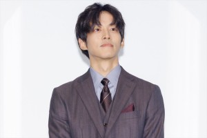 松坂桃李、映画『ラーゲリより愛を込めて』完成披露舞台挨拶に登場