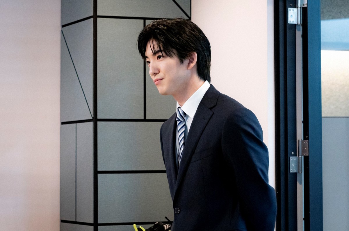 『君の花になる』第6話　“あす花”本田翼、複雑な思いを抱える　8LOOMには出演オファーが殺到