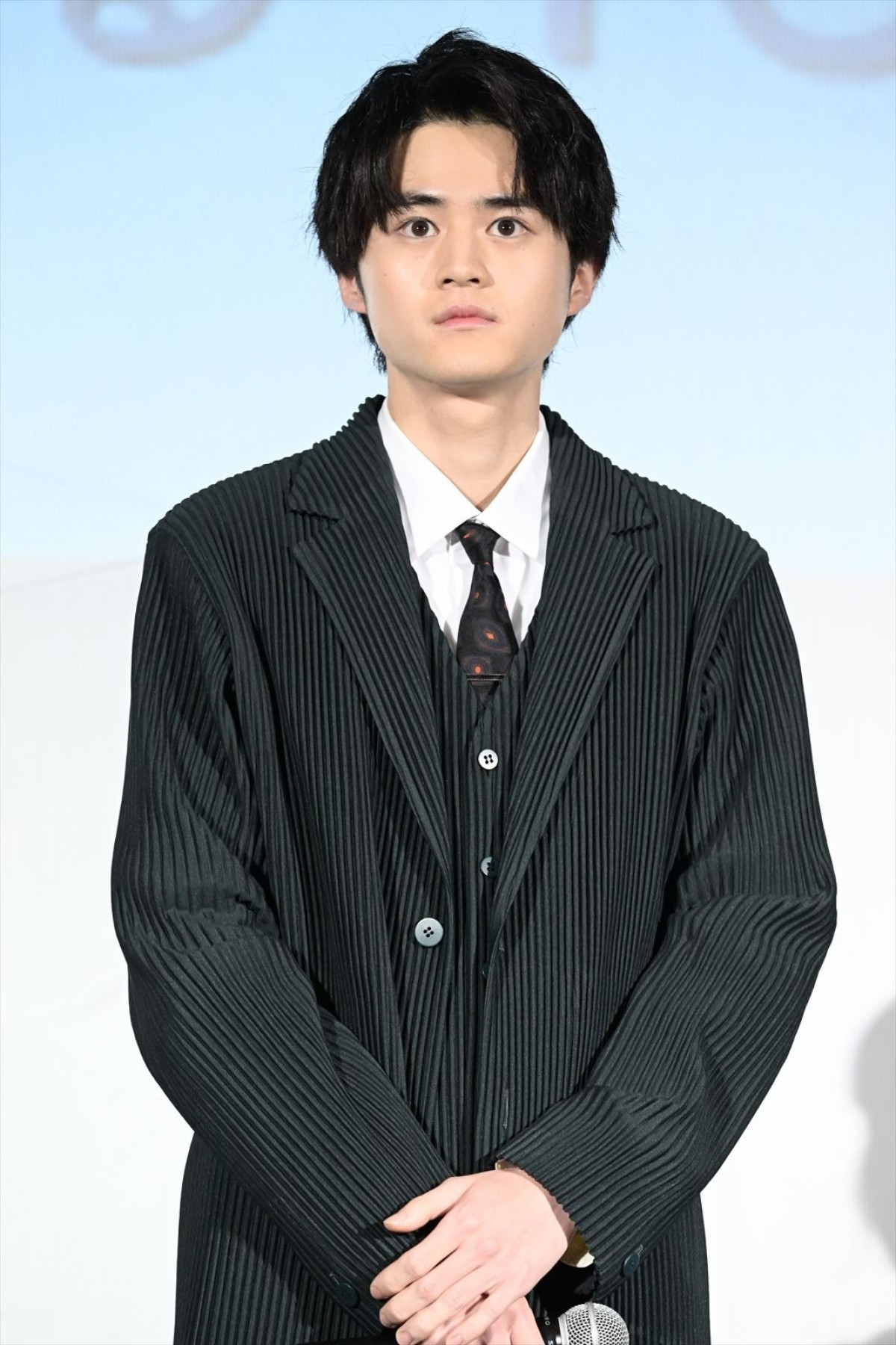 鈴鹿央士、美男美女が集った高校時代を回想　モテ度は「弱火」