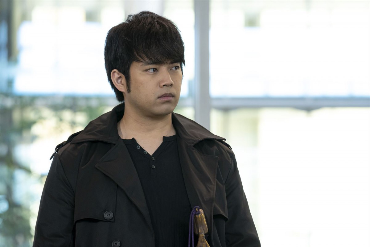 “非・特撮ヒーロー俳優”中村倫也が今、仮面ライダー作品に出演した必然