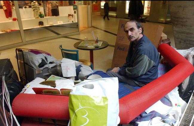 映画 ターミナル のモデルになったイラン出身の男性 パリの空港で死去 22年11月14日 写真 映画 ニュース クランクイン