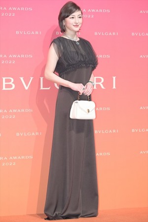 広末涼子、「BVLGARI AVRORA AWARDS 2022」ゴールデンカーペットセレモニーに登場
