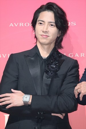 山下智久、「BVLGARI AVRORA AWARDS 2022」ゴールデンカーペットセレモニーに登場