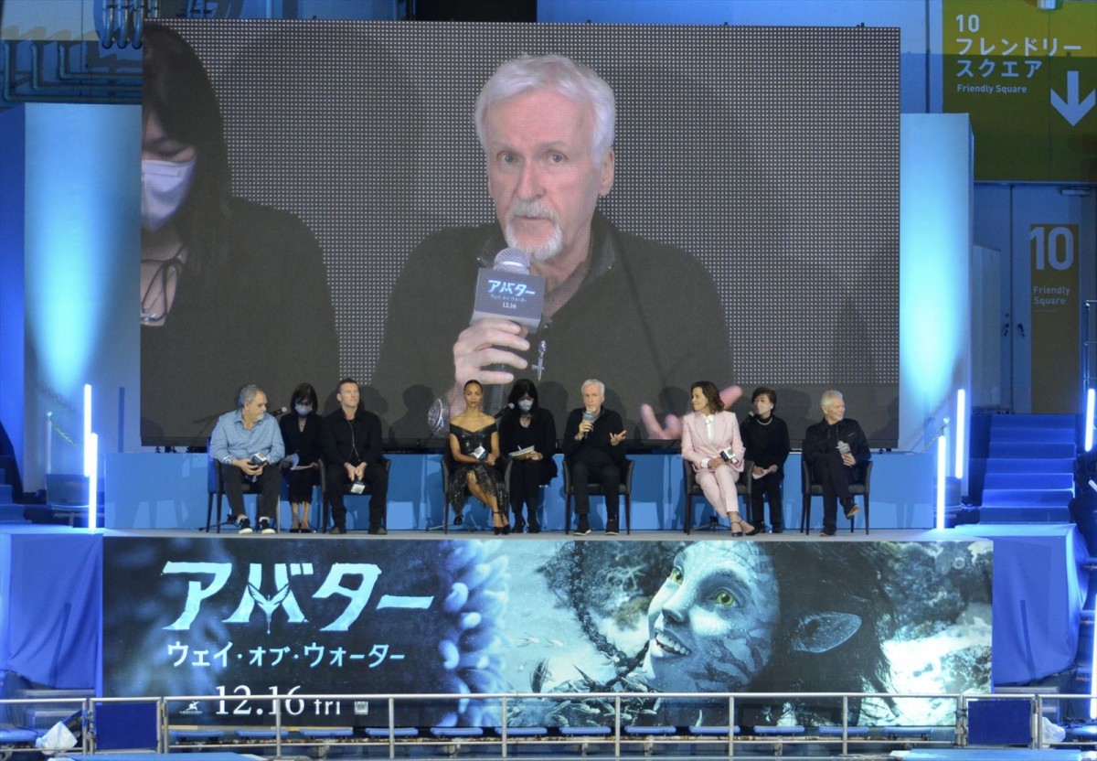 シガーニー・ウィーバー、73歳にして14歳の少女役「チャレンジングだった」