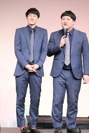 ロングコートダディ、「M-1グランプリ2022」決勝進出者発表会見に登場