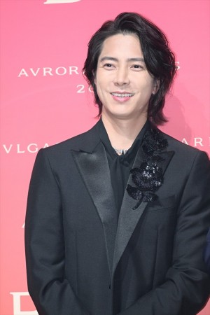 山下智久、「BVLGARI AVRORA AWARDS 2022」ゴールデンカーペットセレモニーに登場