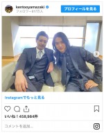 （左から）オダギリジョー、山崎賢人　※「山崎賢人」インスタグラム