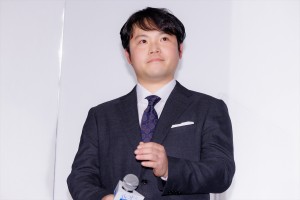 富岡涼、映画『Dr.コトー診療所』初日舞台挨拶に登場