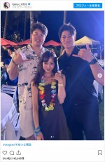 板野友美、高橋奎二選手・村上宗隆選手と3ショット ※「板野友美」インスタグラム