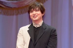 城田優、映画『コンフィデンスマンJP　英雄編』ワールドプレミアに登場