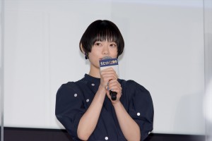 杉咲花、映画『99.9‐刑事専門弁護士‐THE MOVIE』大ヒット御礼舞台あいさつに登場