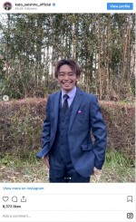 スーツ姿の加藤清史郎　※「加藤清史郎」インスタグラム