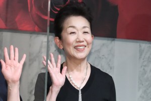 梅沢昌代、舞台『ピアフ』製作発表に登場