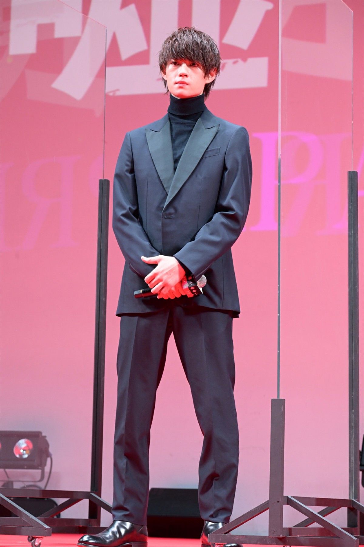 横浜流星、「原作をリスペクト」覚悟を持って銀髪に　『嘘喰い』ジャパンプレミア