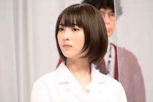 浜辺美波、『ドクターホワイト』取材会に登場