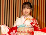AKB48 2022年新成人メンバー成人式記念撮影会に出席した石綿星南