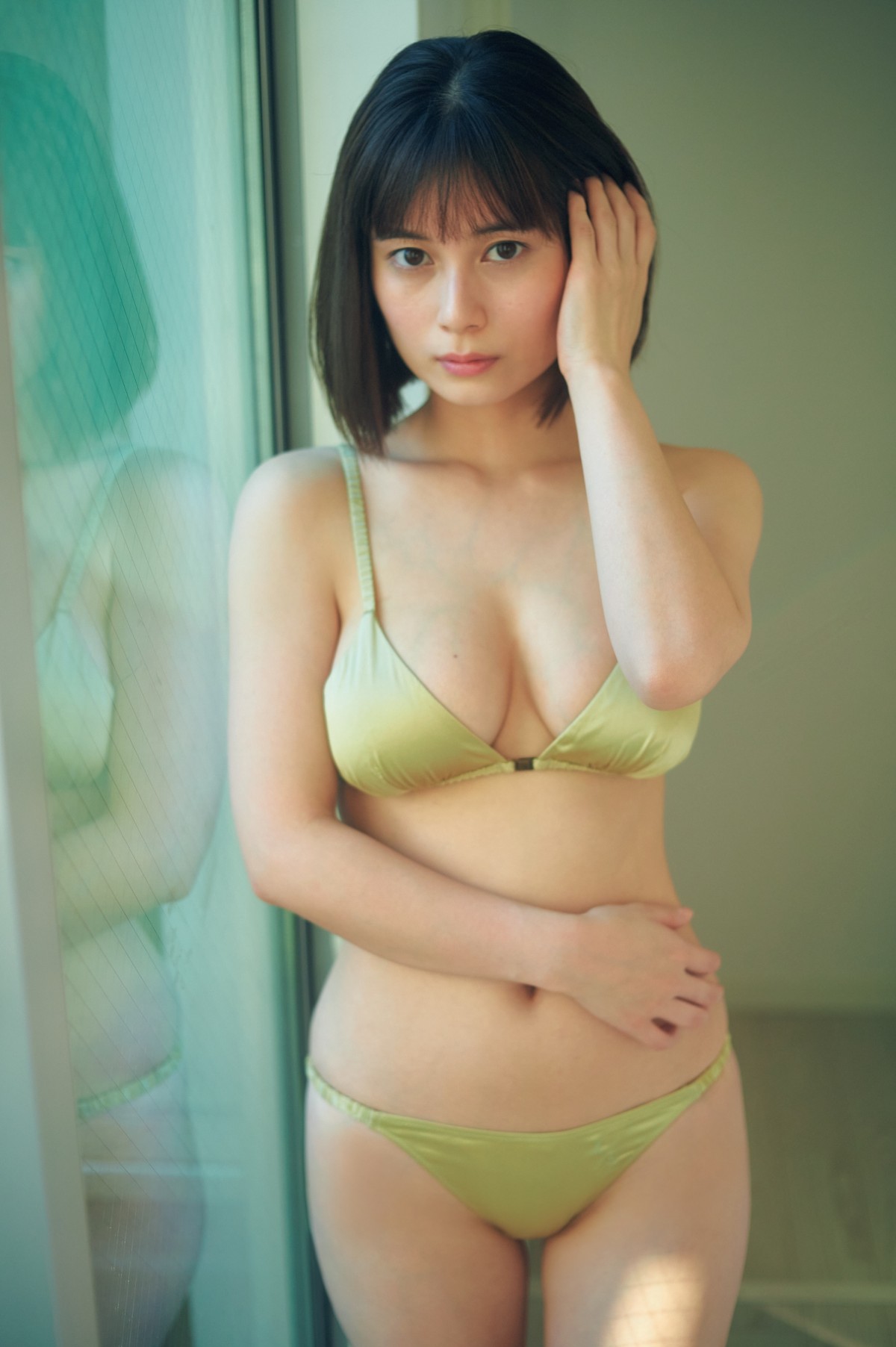 大久保桜子、浴槽で美ヒップあらわの大胆ショット　デジタル写真集未公開カット