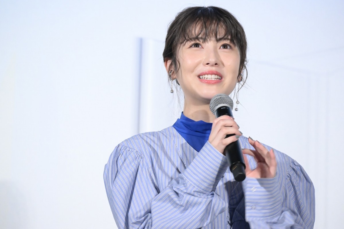 岸井ゆきの、親友役・浜辺美波からの絶賛に「照れるんですよ」