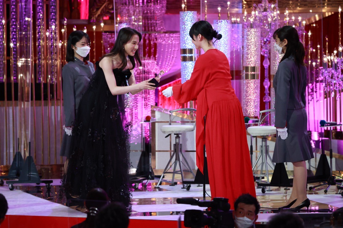 ＜第45回日本アカデミー賞＞清原果耶が最優秀助演女優賞　「俳優として映画を愛する人間として成長できるように」