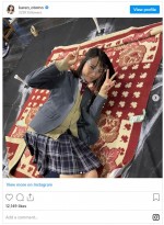 【写真】大友花恋『金田一少年』最初の犠牲者役チェックのミニスカ“制服姿”に反響