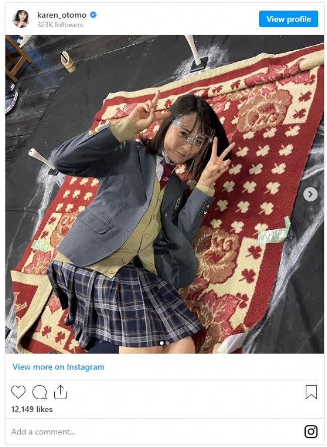 劇中では殺されてしまうけど…桜樹るい子役大友花恋のキュートなダブルピース ※「大友花恋」インスタグラム