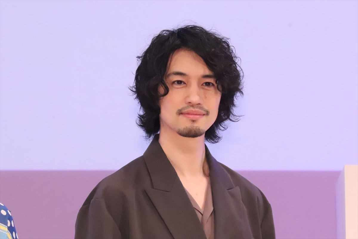 斎藤工、初の“妊婦”役は「普段、見ている景色が変わりました」